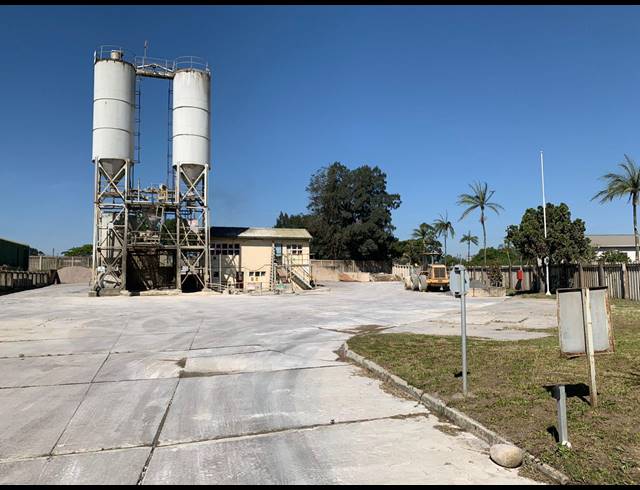 3,350M² INDUSTRIAL YARD TO LET IN SHAKAS HEAD